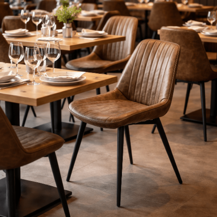 Silla comedor semipiel camel Novel - Vintahome