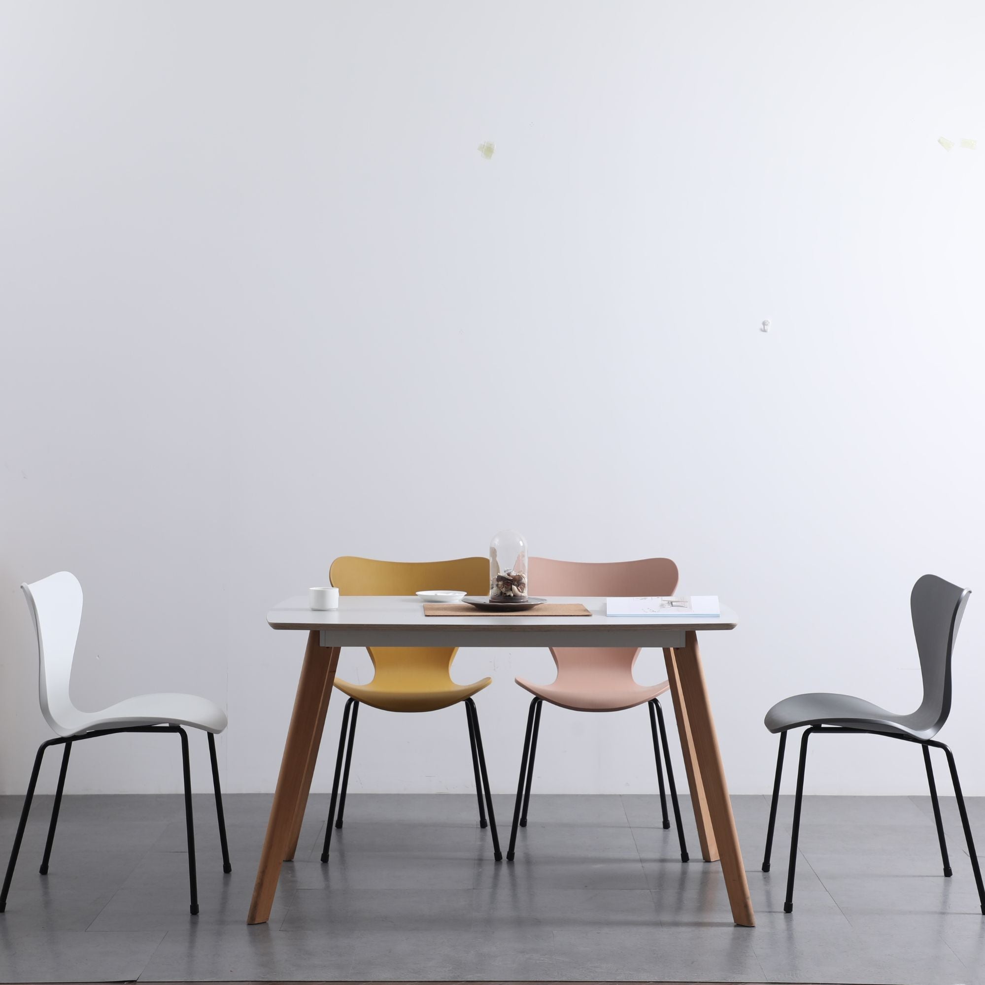 Cadeira de jantar em aço Mali e design pp