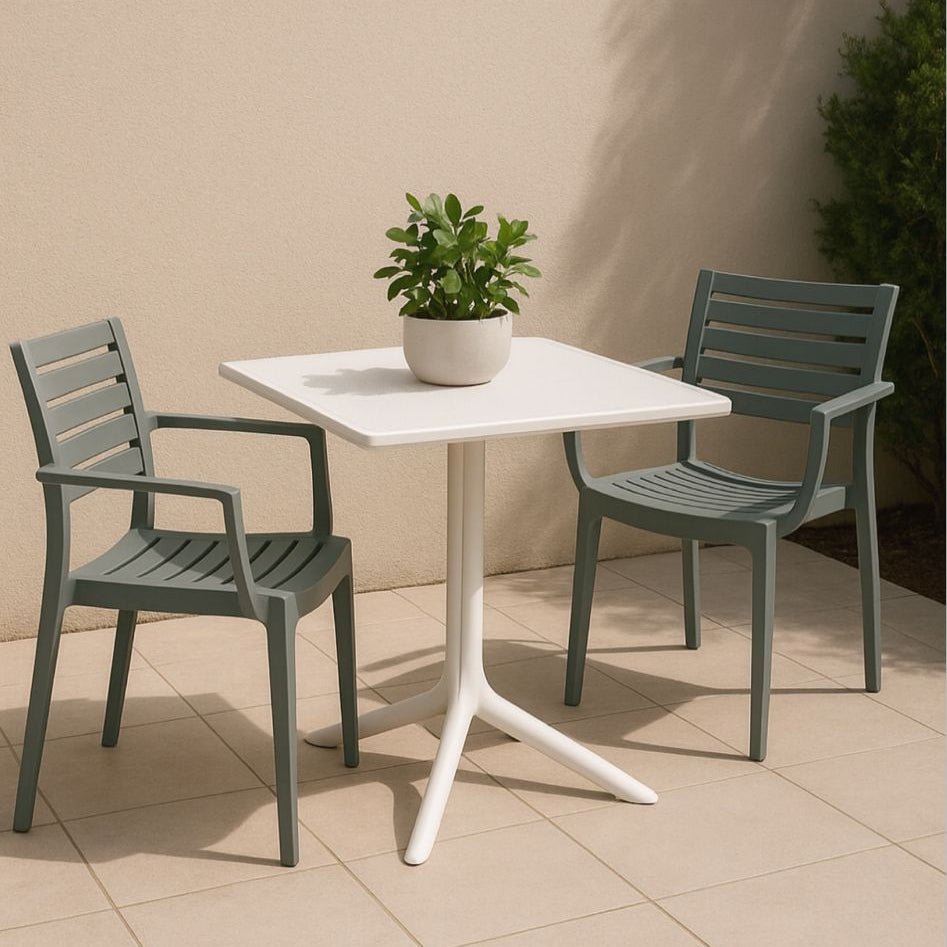 Silla de terraza apilable con brazos Lursan - Vintahome