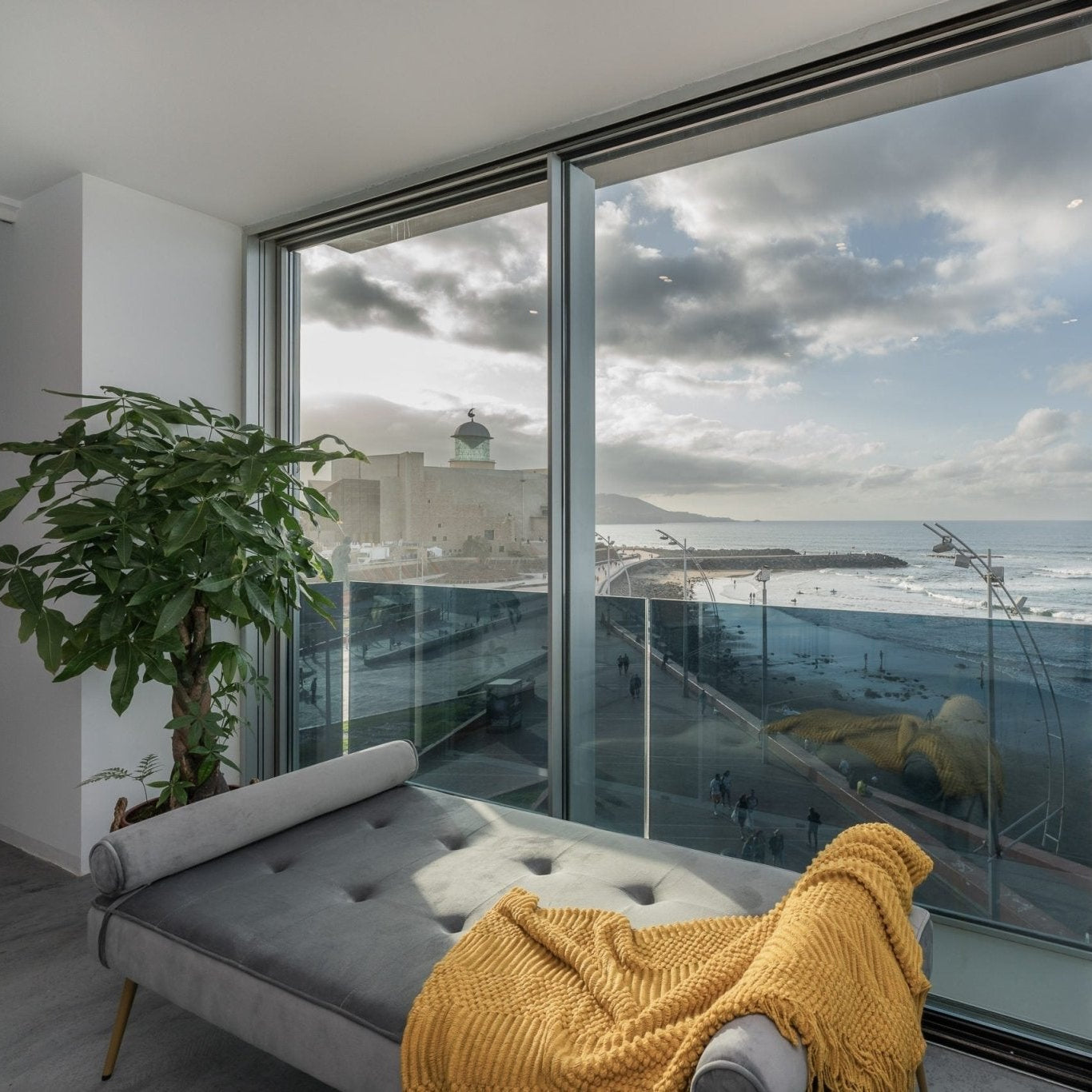 Banco terciopelo gris y patas doradas 185 Bisseu - Vintahome