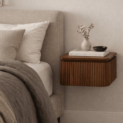 Comodino KIRAN in legno di mango scanalato – Finitura Noce – Vintahome