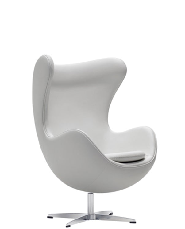 Cadeira EGG estofada em semi-couro branco