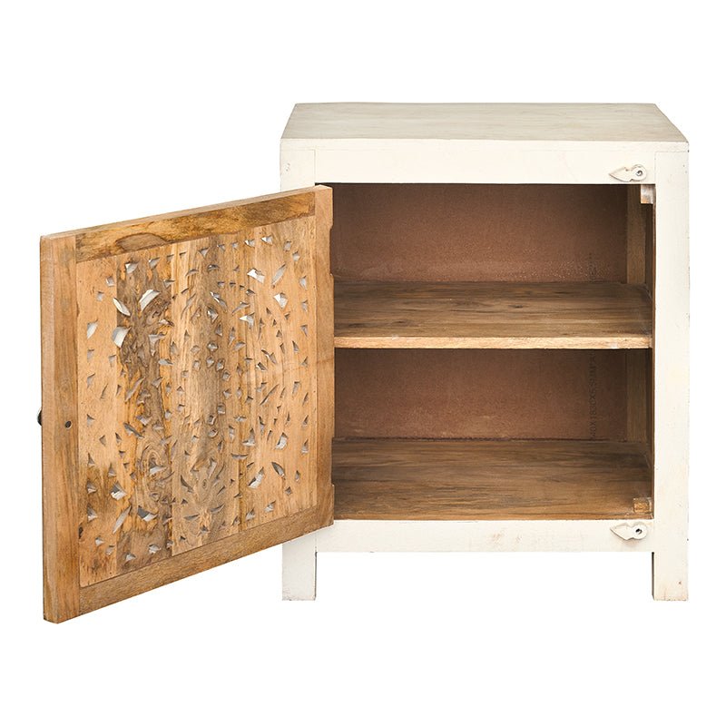 Comprar Mesitas de noche con tallado floral